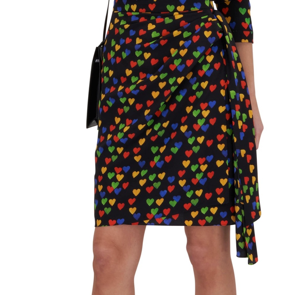 AKRIS Black & Multi Heart Print Silk Crêpe Skirt NWT 4 - Picture 5 of 8